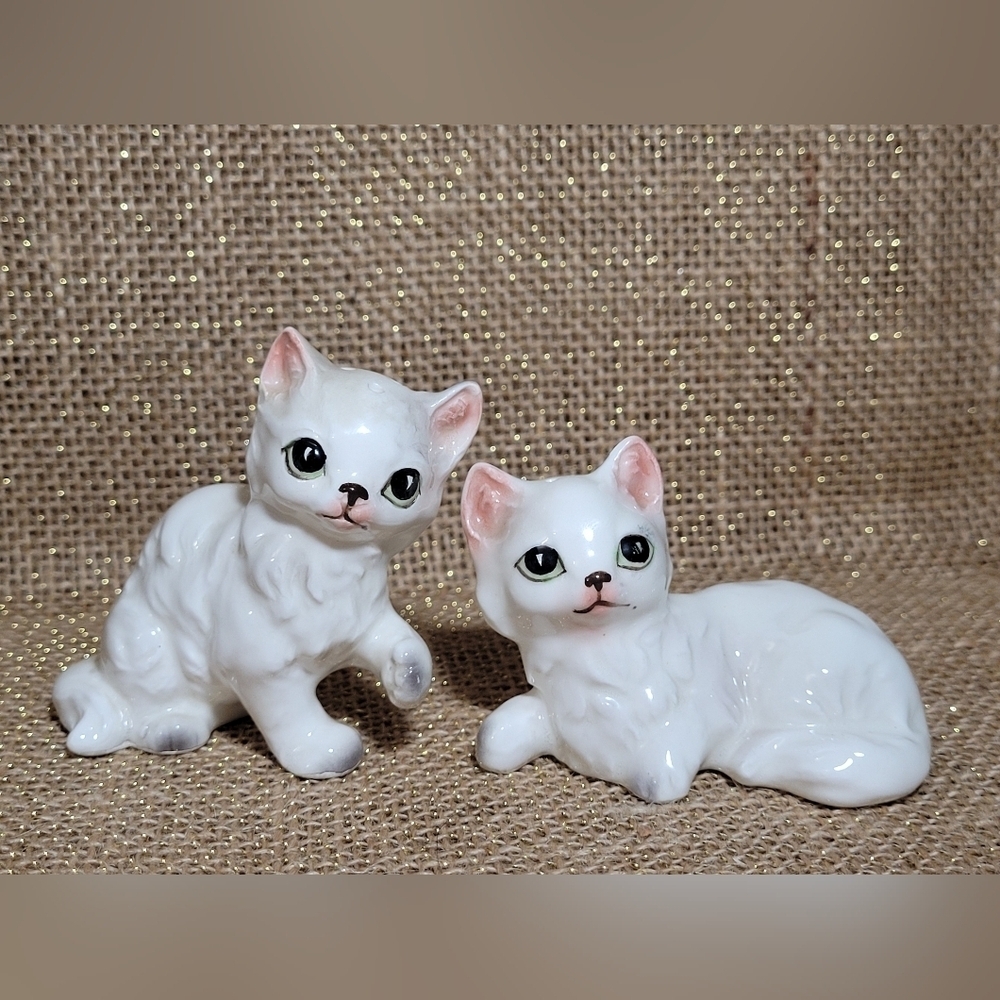 Vintage White Cat Salt & Pepper Shaker Set Original Cork Stopper Japan Japanese‎